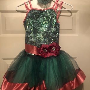 Ballet/Jazz costume.  Green costume, Pink sash.